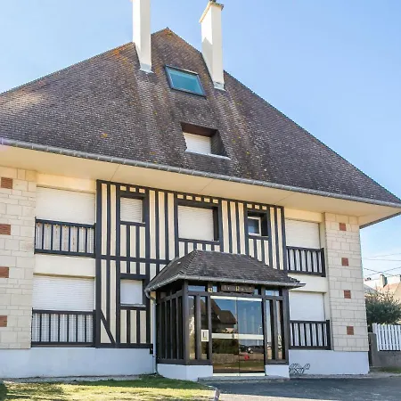 Du Port-2 By Interhome Appartement Cabourg